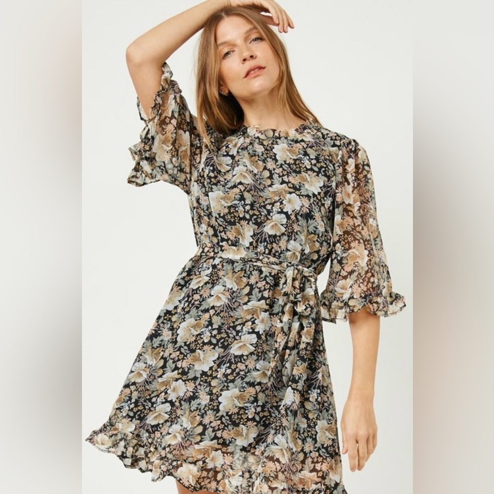 Beautiful summer dress. Hayden LA brand. Size large